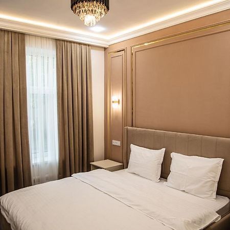 Lev Tolstoy Hotel Samarkand Exterior photo