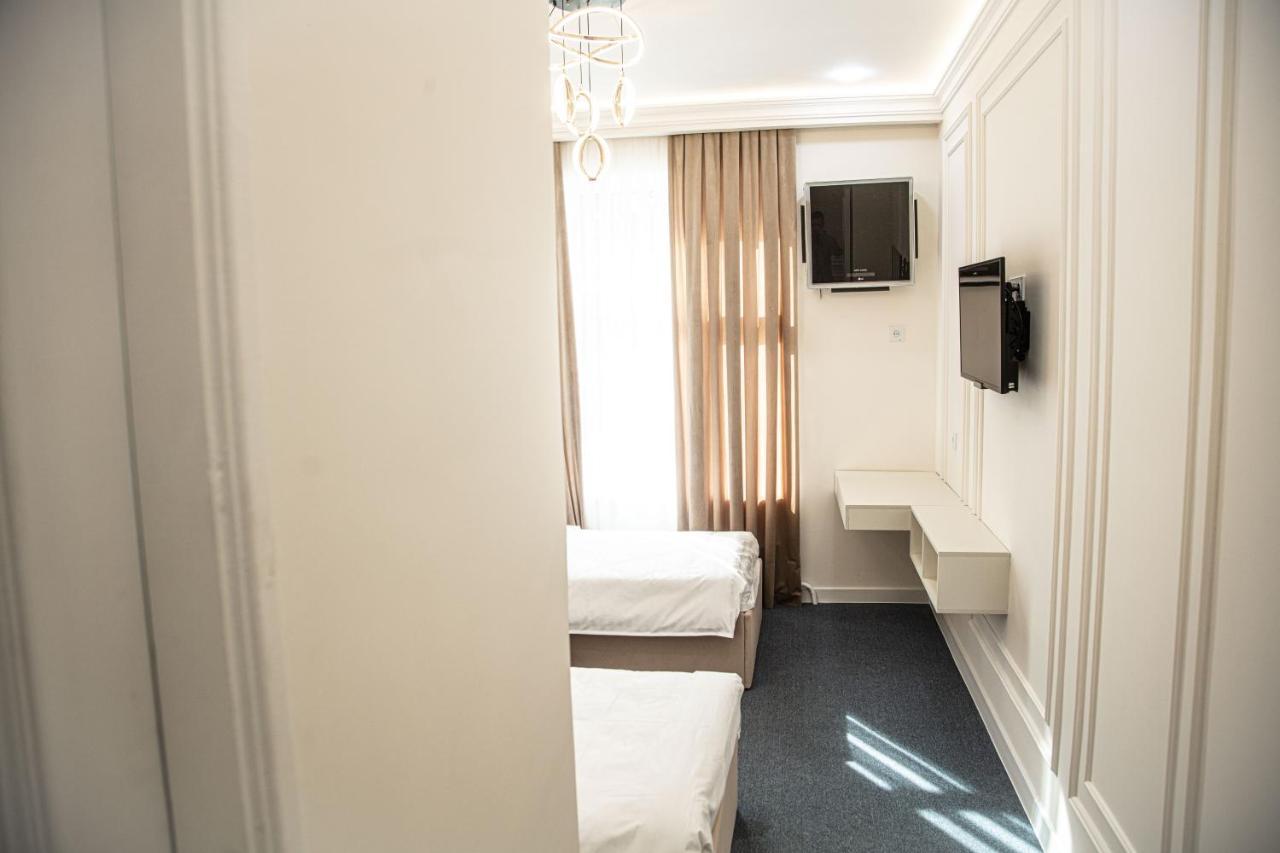 Lev Tolstoy Hotel Samarkand Exterior photo