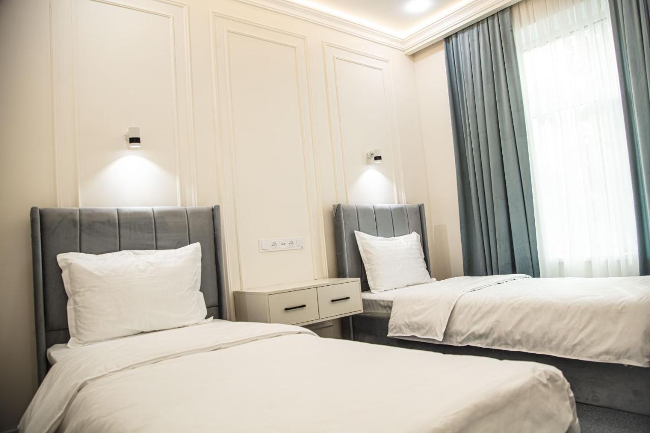 Lev Tolstoy Hotel Samarkand Exterior photo