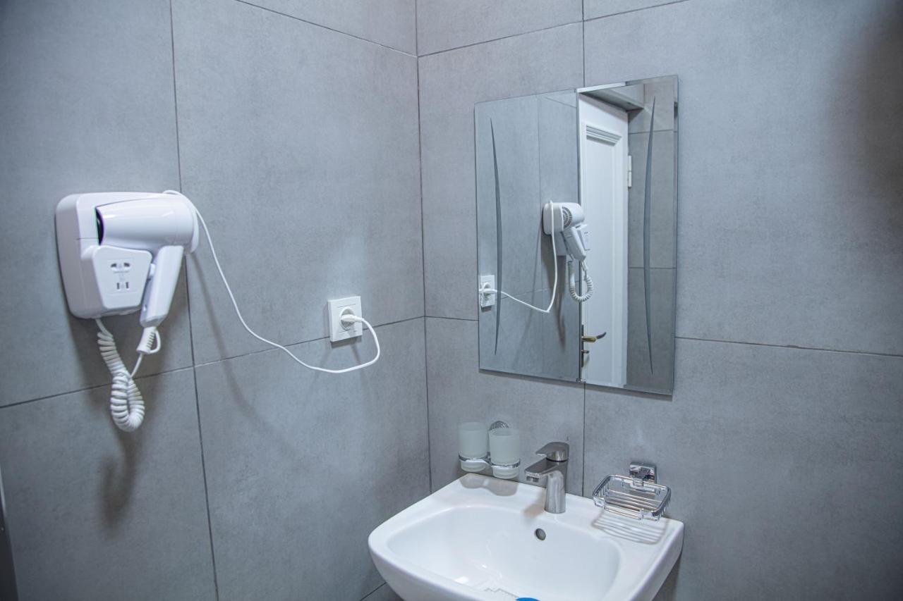 Lev Tolstoy Hotel Samarkand Exterior photo
