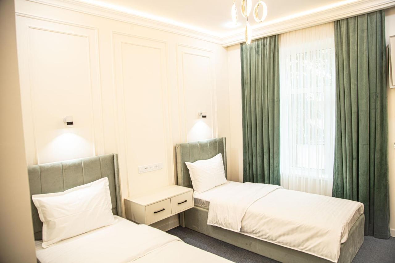 Lev Tolstoy Hotel Samarkand Exterior photo